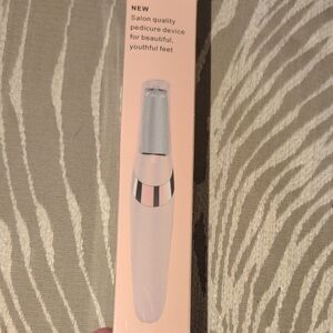 Salon Quality Pedicure Device  New In Box